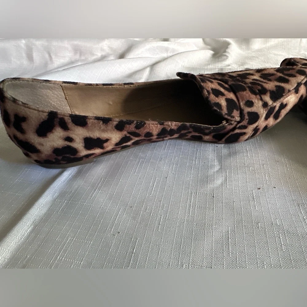 Steve Madden Leopard Print Flats - Picture 9 of 12